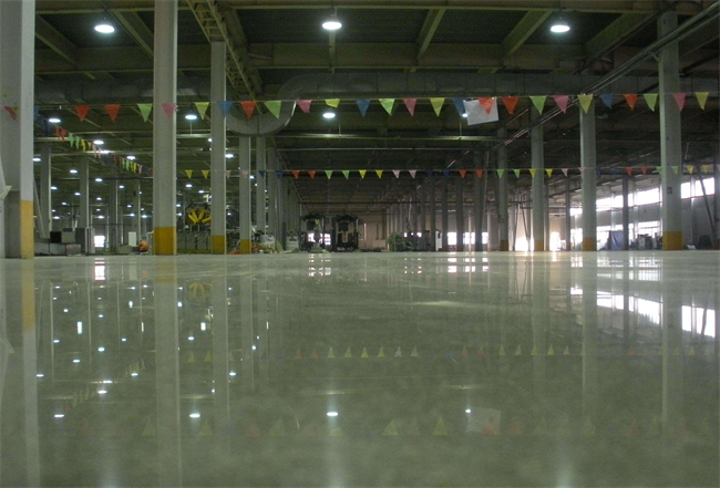 技術(shù)指導(dǎo)：環(huán)氧地坪漆